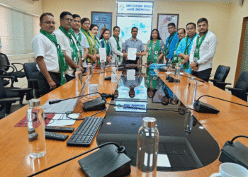 ରାଲିରେ ଛୁଆଙ୍କୁ ବ୍ୟବହାର କରି ବାରମ୍ବାର ଗାଇଡଲାଇନ ଉଲ୍ଲଂଘନ କରୁଛନ୍ତି ଅପରାଜିତା:CEO ନିକଟରେ ଫେରାଦ ହେଲା ବିଜେଡି