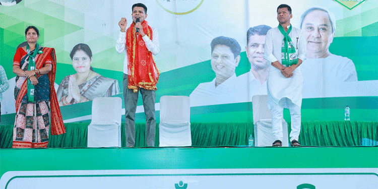 କେନ୍ଦ୍ରମନ୍ତ୍ରୀଙ୍କୁ ଅନୁରୋଧ ସେ ମା’ମାନଙ୍କୁ ବାରମ୍ବାର ଅପମାନିତ ନ କରନ୍ତୁ : ପାଣ୍ଡିଆନ