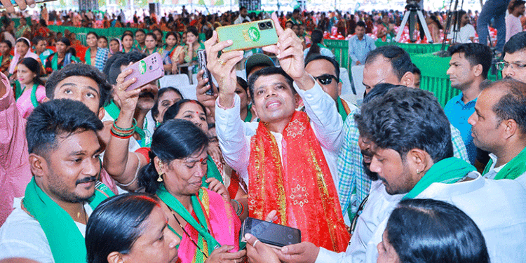 ଜନଜାତି ଭାଇ ଭଉଣୀମାନଙ୍କ ପାଇଁ ମୁଖ୍ୟମନ୍ତ୍ରୀଙ୍କ ହୃଦୟରେ ସ୍ୱତନ୍ତ୍ର ସ୍ଥାନ ରହିଛି : ପାଣ୍ଡିଆନ