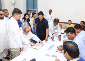 ହିଞ୍ଜିଳି ବିଧାନସଭା ଆସନ ପାଇଁ ପ୍ରାର୍ଥିପତ୍ର ଦାଖଲ କଲେ ବିଜେଡି ସୁପ୍ରିମୋ ନବୀନ ପଟ୍ଟନାୟକ