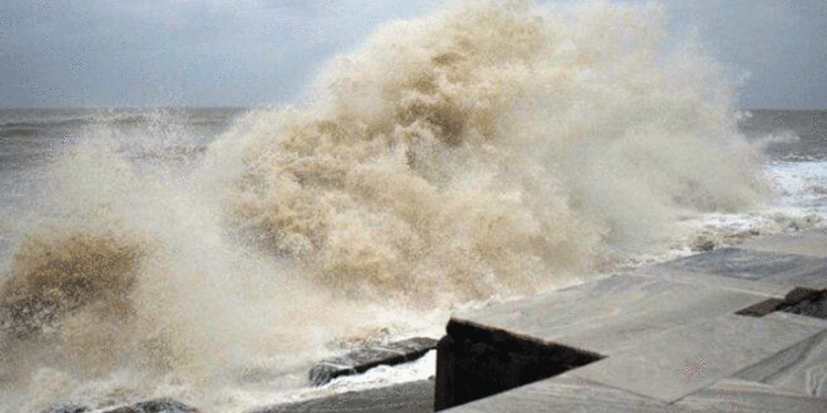 ରବିବାର ପଶ୍ଚିମବଙ୍ଗରେ ସ୍ଥଳଭାଗ ଛୁଇଁବ ସାମୁଦ୍ରିକ ଝଡ଼ ରେମାଲ