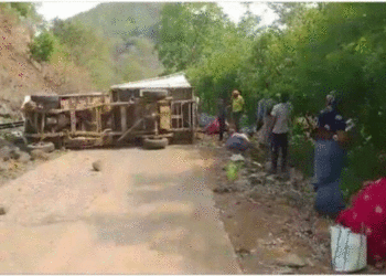 ଛତିଶଗଡ଼ର କଓ୍ଵାର୍ଧାରେ ପିକ୍‌ ଅପ୍‌ ଗାଡ଼ି ଓଲଟି ପଡ଼ିବାରୁ ୧୭ ମୃତ