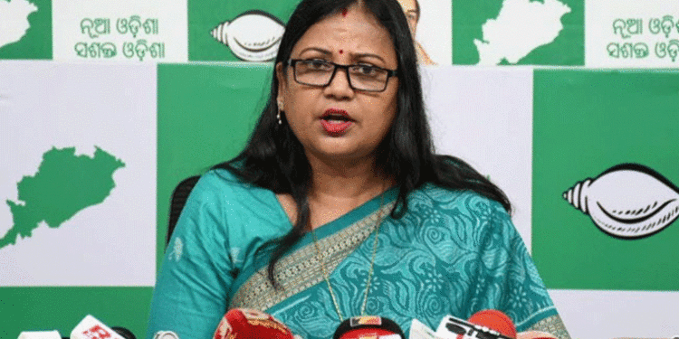 ହତୋତ୍ସାହିତ ଦଳୀୟ କର୍ମୀଙ୍କ ମନୋବଳ ବଢାଉଛନ୍ତି ପ୍ରଧାନମନ୍ତ୍ରୀ: ବିଜେଡି