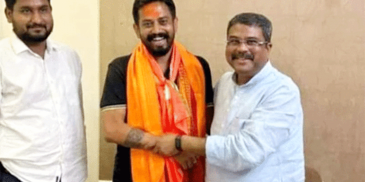 ବିଜେପିରେ ସାମିଲ ହେଲେ ଧର୍ମଶାଳାର ବିଜୟୀ ସ୍ୱାଧୀନ ପ୍ରାର୍ଥୀ ହିମାଂଶୁ ଶେଖର ସାହୁ