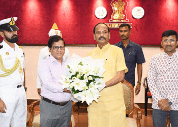 ସାଧାରଣ ନିର୍ବାଚନ ଫଳାଫଳ ନେଇ ରାଜ୍ୟପାଳଙ୍କୁ ଅବଗତ କରାଇଲେ ନିର୍ବାଚନ ଅଧିକାରୀ