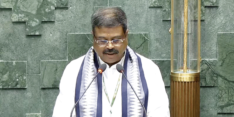 ଓଡିଆରେ ଶପଥ ନେଲେ ଧର୍ମେନ୍ଦ୍ର ପ୍ରଧାନ