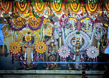 ଦିବ୍ୟସ୍ନାନ ପରେ ଗଜବେଶରେ ଭକ୍ତଙ୍କୁ ଦର୍ଶନ ଦେଲେ ମହାପ୍ରଭୁ
