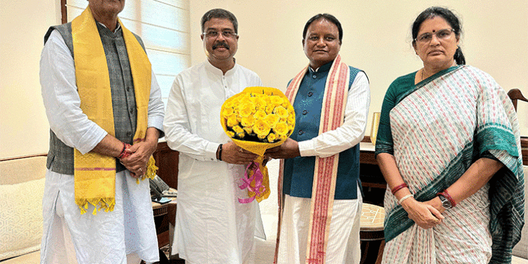 ବିଭିନ୍ନ ବିଭାଗର କେନ୍ଦ୍ରମନ୍ତ୍ରୀଙ୍କୁ ଭେଟିଲେ ମୁଖ୍ୟମନ୍ତ୍ରୀ ମୋହନ ମାଝୀ