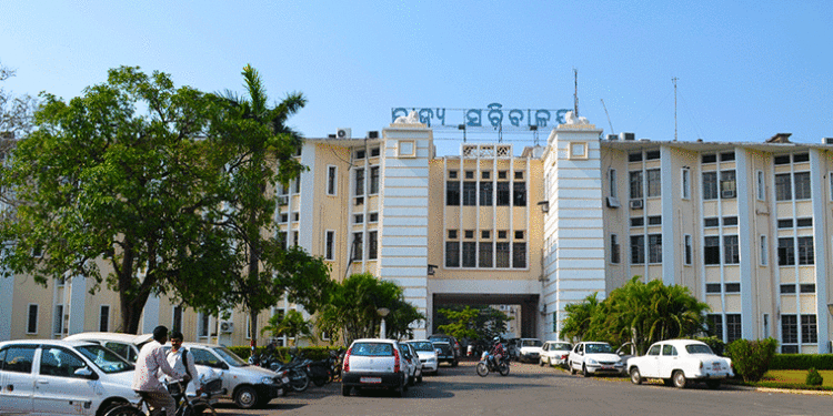 ୩୦ ଜୁନ୍‌ ଯାଏଁ ସରକାରୀ ଅଧିକାରୀଙ୍କ ଛୁଟି ବାତିଲ