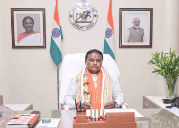 ଲୋକସେବା ଭବନରେ କାର୍ଯ୍ୟ ଆରମ୍ଭ କଲେ ମୁଖ୍ୟମନ୍ତ୍ରୀ