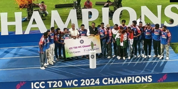 ଚାମ୍ପିଅନ୍ ଟିମ୍ ଇଣ୍ଡିଆକୁ ଭବ୍ୟ ସ୍ବାଗତ