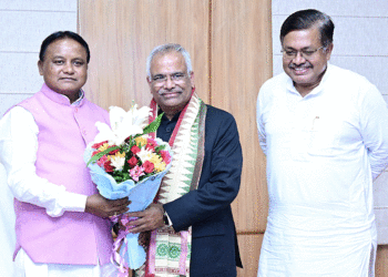 ମୁଖ୍ୟମନ୍ତ୍ରୀଙ୍କୁ ସୌଜନ୍ୟମୂଳକ ସାକ୍ଷାତ କଲେ ଆଡଭୋକେଟ୍ ଜେନେରାଲ