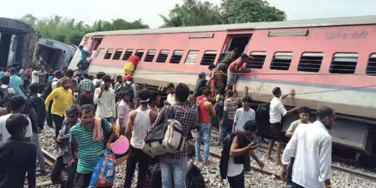 ଚଣ୍ଡିଗଡ଼-ଡିବ୍ରୁଗଡ଼ ଏକ୍ସପ୍ରେସର ୧୦ଟି ବଗି ଲାଇନଚ୍ୟୁତ: ୪ମୃତ, ୨୦ଆହତ