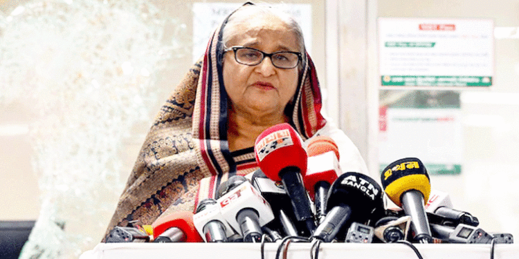 ପ୍ରଧାନମନ୍ତ୍ରୀ ପଦରୁ ଇସ୍ତଫା ପରେ ବାଂଲାଦେଶ ଛାଡ଼ି ଭାରତରେ ଶେଖ୍‌ ହସିନା