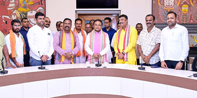 ନୂତନ ରେଳପଥ ମଞ୍ଜୁରି ପାଇଁ ମୁଖ୍ୟମନ୍ତ୍ରୀଙ୍କୁ ଧନ୍ୟବାଦ ଦେଲେ ବରଗଡବାସୀ
