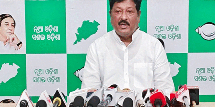 ମଦମୃତ୍ୟୁ ମାମଲାର ଅନୁଧ୍ୟାନ କରିବ ବିଜେଡ଼ିର ଫ୍ୟାକ୍ଟ ଫାଇଣ୍ଡିଂ ଟିମ୍‌