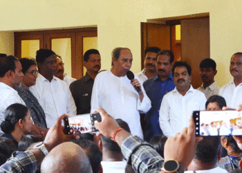 ବିଜେଡି ସୁପ୍ରିମୋଙ୍କୁ ଭେଟିଲେ ବିଭିନ୍ନ ଜିଲ୍ଲାର ପ୍ରତିନିଧି, ବିଭିନ୍ନ ସମସ୍ୟା ସମ୍ପର୍କରେ କଲେ ଆଲୋଚନା