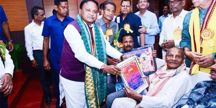 କେନ୍ଦୁଝର ଗସ୍ତର ଦ୍ୱିତୀୟ ଦିନରେ ମୁଖ୍ୟମନ୍ତ୍ରୀ