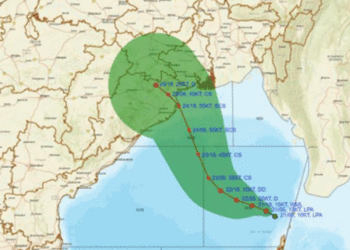 ସ୍ପଷ୍ଟ ହେଲା ଭୀଷଣ ବାତ୍ୟା: ଓଡ଼ିଶା ଉପକୂଳରେ ମାଡ଼ ହେବ