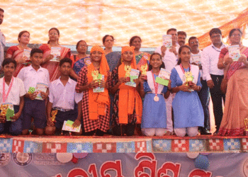 ଜଟଣୀ ବ୍ଳକ ସ୍ତରୀୟ ଶିଶୁ ମହୋତ୍ସବରେ ଶିଶୁ ସଂକଳନ “ସୁରଭି” ଉନ୍ମମୋଚନ