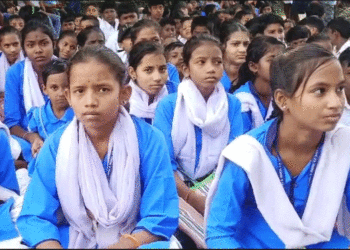 ଥଇଳା ସ୍କୁଲରେ ଜଣେ ଶିକ୍ଷକ ଓ ନିମ୍ନମାନର ଖାଦ୍ୟ ଦେବା ନେଇ ଛାତ୍ରଛାତ୍ରୀଙ୍କ ଧାରଣା