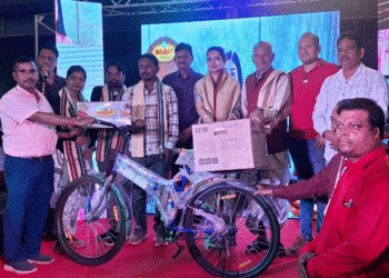 ଭାରତ ମସଲା ଷ୍ଟଲ୍ ରେ ବିଧାୟିକା ସୋଫିଆ ଫିର୍ଦ୍ଦୋଶ