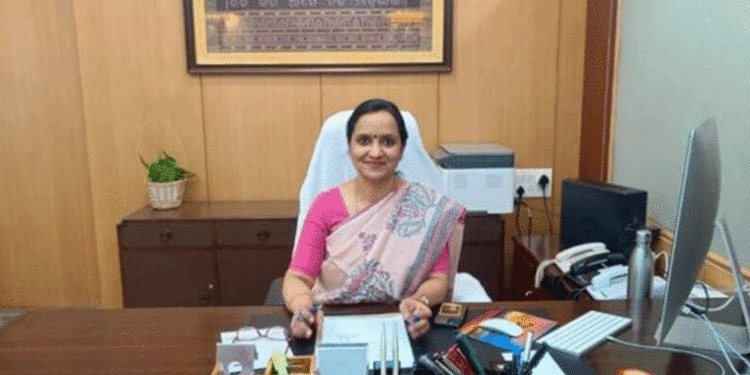 କାର୍ଯ୍ୟରେ ଯୋଗ ଦେଲେ ବରିଷ୍ଠ ଆଇଏଏସ ସୁଜାତା କାର୍ତ୍ତିକେୟନ
