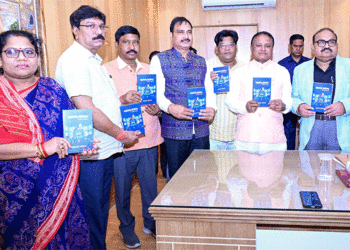 ସାଇବର ସଚେତନତା ପୁସ୍ତକ ଉନ୍ମୋଚିତ