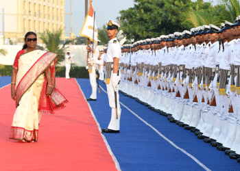 ରାଷ୍ଟ୍ରପତି ଦେଖିଲେ ନୌସେନାର ଶକ୍ତି
