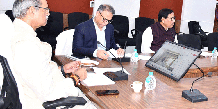 ବକେୟା ବିଦ୍ୟୁତ ଶୁଳ୍କ ଆଦାୟର ସମୀକ୍ଷା କଲେ ଉପମୁଖ୍ୟମନ୍ତ୍ରୀ