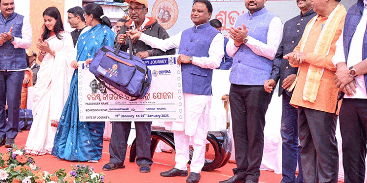 ବରିଷ୍ଠ ନାଗରିକ ତୀର୍ଥଯାତ୍ରା ଯୋଜନାର ଶୁଭାରମ୍ଭ କଲେ ମୁଖ୍ୟମନ୍ତ୍ରୀ