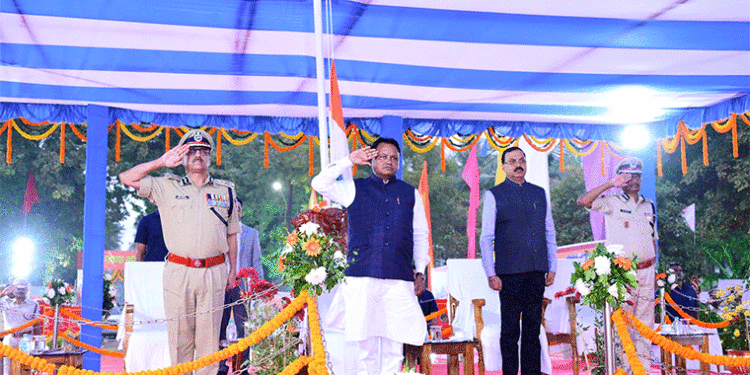 ଓଡିଶା ପୋଲିସ ପକ୍ଷରୁ ପତାକା ଅବତରଣ ଉତ୍ସବ ପାଳିତ