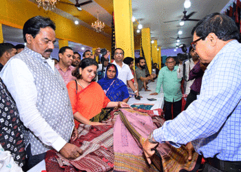 ୨୩ତମ ଜାତୀୟସ୍ତରୀୟ ହସ୍ତତନ୍ତ ମେଳା ଉଦ୍‌ଘାଟିତ