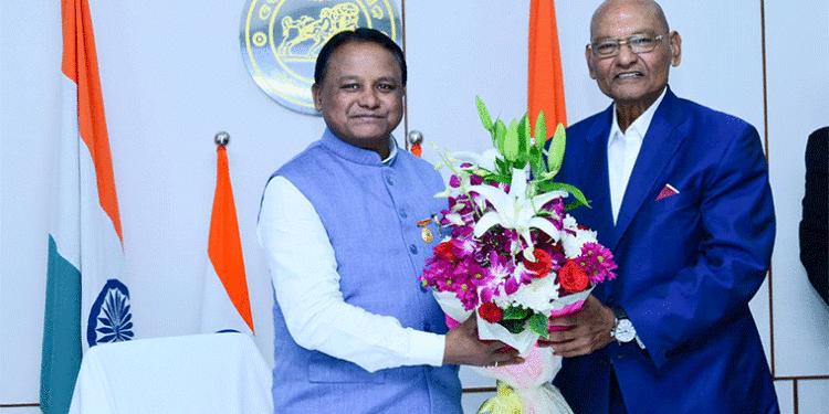 ମୁଖ୍ୟମନ୍ତ୍ରୀଙ୍କୁ ଭେଟିଲେ ବେଦାନ୍ତ ଗ୍ରୁପ ଅଧ୍ୟକ୍ଷ