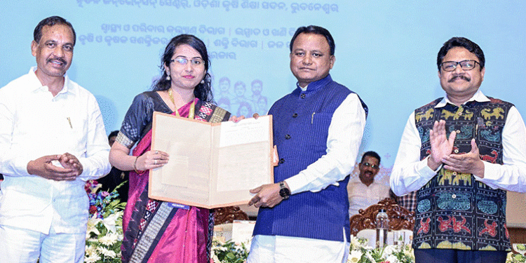ନିଯୁକ୍ତି ମେଳା: ୫ ବିଭାଗରେ ୮୧୨ ଜଣଙ୍କୁ ନିଯୁକ୍ତି ପତ୍ର