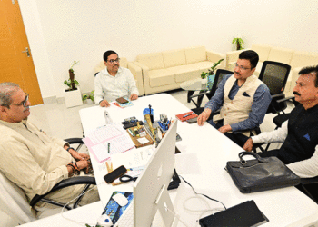 କଫି ବୋର୍ଡ଼ ଚେୟାରମ୍ୟାନଙ୍କ ଉପମୁଖ୍ୟମନ୍ତ୍ରୀ କନକ ବର୍ଦ୍ଧନ ସିଂହଦେଓଙ୍କ ସହ ଆଲୋଚନା