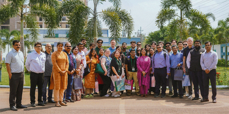 ସ୍ଥାନୀୟ ବ୍ୟବସାୟୀଙ୍କ ବ୍ୟବସାୟିକ ସମସ୍ୟାର ସ୍ଥାୟୀ ସମାଧାନ ନେଇ କିଟ୍‍ ଓ ୱାଶିଂଟନ ବିଶ୍ୱବିଦ୍ୟାଳୟ ଛାତ୍ରଛାତ୍ରୀଙ୍କ ମିଳିତ କାର୍ଯ୍ୟକ୍ରମ