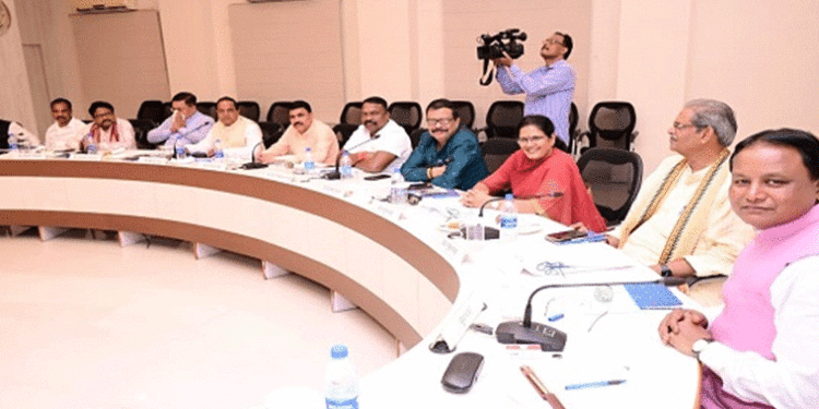 ‘ଆୟୁଷ୍ମାନ ଭାରତ ଯୋଜନା’ ସମେତ ୧୦ ପ୍ରସ୍ତାବକୁ ମିଳିଳା କ୍ୟାବିନେଟ୍‌ରେ ମଞ୍ଜୁରୀ