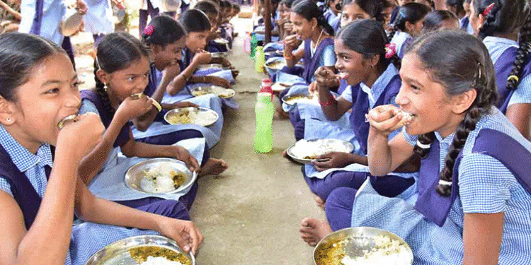 ନବମ ଓ ଦଶମ ଶ୍ରେଣୀର ପିଲାଙ୍କୁ ମଧ୍ୟାହ୍ନ ଭୋଜନ