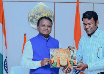 ଅନ୍ତର୍ଜାତୀୟ ଖ୍ୟାତିସମ୍ପନ୍ନ ବାଲୁକାଶିଳ୍ପୀ ସୁଦର୍ଶନ ପଟ୍ଟନାୟକଙ୍କୁ ସମ୍ୱର୍ଦ୍ଧିତ କଲେ ମୁଖ୍ୟମନ୍ତ୍ରୀ