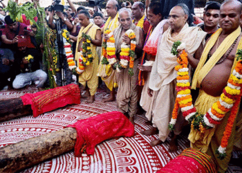 ଆରମ୍ଭ ହେଲା ମହାପ୍ରଭୁଙ୍କ ରଥ ନିର୍ମାଣ ଅନୁକୂଳ