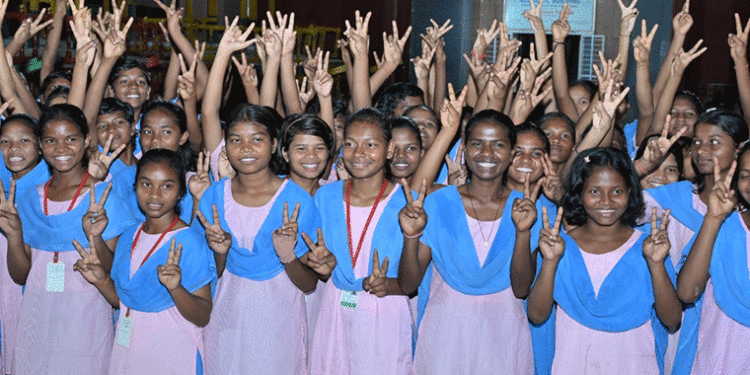 ମାଟ୍ରିକ୍ ପରୀକ୍ଷା ଫଳ ପ୍ରକାଶିତ:ଲଗାତାର ୧୮ବର୍ଷ ଧରି କିସ୍‌ର ଶତ ପ୍ରତିଶତ ସଫଳତା