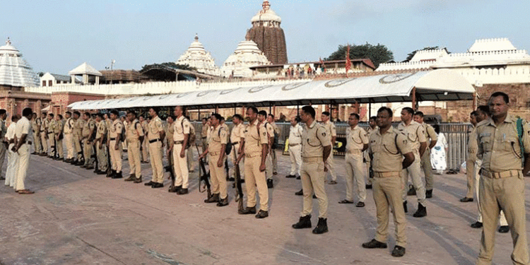 ଓଡ଼ିଶାରେ ହାଇ ଆଲର୍ଟ: ବିଭିନ୍ନ ସ୍ଥାନରେ ସୁରକ୍ଷା କଡ଼ାକଡ଼ି