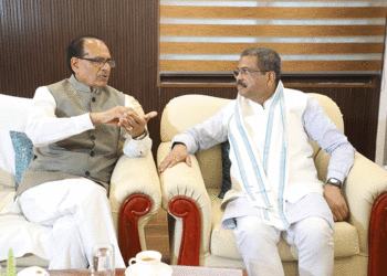 କେନ୍ଦ୍ର ଜଙ୍ଗଲ ମନ୍ତ୍ରୀ ଓ କୃଷିମନ୍ତ୍ରୀଙ୍କୁ ଭେଟିଲେ ଧର୍ମେନ୍ଦ୍ର: ସମ୍ବଲପୁର ଚିଡ଼ିଆଖାନାର ସମ୍ପ୍ରସାରଣ କରିବାକୁ ଅନୁରୋଧ