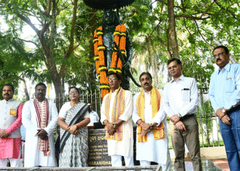 ବିଧାନସଭାଠାରେ ବିପ୍ଳବୀ ଧରଣୀଧରଙ୍କ ଜୟନ୍ତୀ ପାଳିତ