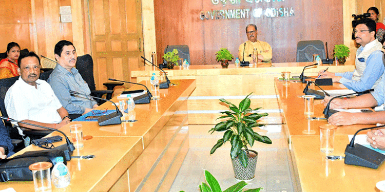 କୃତ୍ରିମ ବୁଦ୍ଧିମତାର ପ୍ରୟୋଗରେ କୃଷକଙ୍କୁ ସମୟୋପଯୋଗୀ କୃଷି ସୂଚନା ପ୍ରଦାନ କରି ଉତ୍ପାଦନରେ ଅଭିବୃଦ୍ଧି ପାଇଁ ସରକାର ସର୍ବଦା ଚେଷ୍ଟିତ: ଉପମୁଖ୍ୟମନ୍ତ୍ରୀ ଶ୍ରୀ କେ ଭି ସିଂହଦେଓ