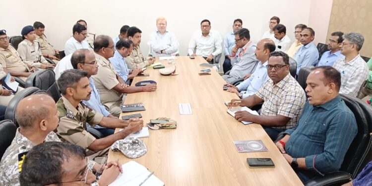 ସମ୍ଭାବ୍ୟ ଯୁଦ୍ଧ ପରିସ୍ଥିତି ର ମୁକାବିଲା ନିମନ୍ତେ ଜରୁରୀ କାଳୀନ ବୈଠକ ଅନୁଷ୍ଠିତ