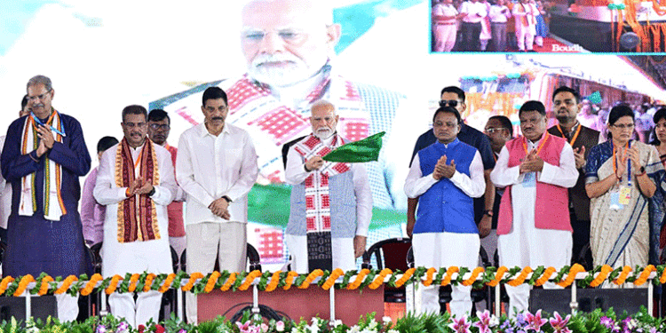 ବିଭିନ୍ନ ପ୍ରକଳ୍ପର ଉଦଘାଟନ ଓ ଶିଳାନ୍ୟାସ କଲେ ପ୍ରଧାନମନ୍ତ୍ରୀ ମୋଦୀ