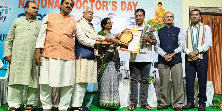ଶିକ୍ଷାବିତ୍‌ ଏସ୍‌କେ ବର୍କତୁଲ୍ଲା ସମ୍ମାନିତ