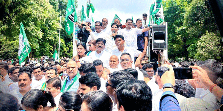 ସରକାରଙ୍କ ଉପରେ ରାଜ୍ୟବାସୀଙ୍କ ଆକ୍ରୋଶ ବଢ଼ିଛି:ପୁଲିସ ଆକ୍ରମଣ ବିଜେଡି ସ୍ୱରକୁ ଚପାଇ ପାରିବ ନାହିଁ